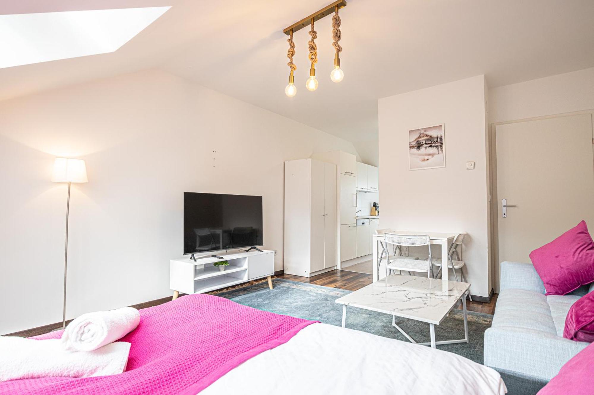 Airy Attic Apt.: Stylish Studio At Penzing Area เวียนนา ภายนอก รูปภาพ