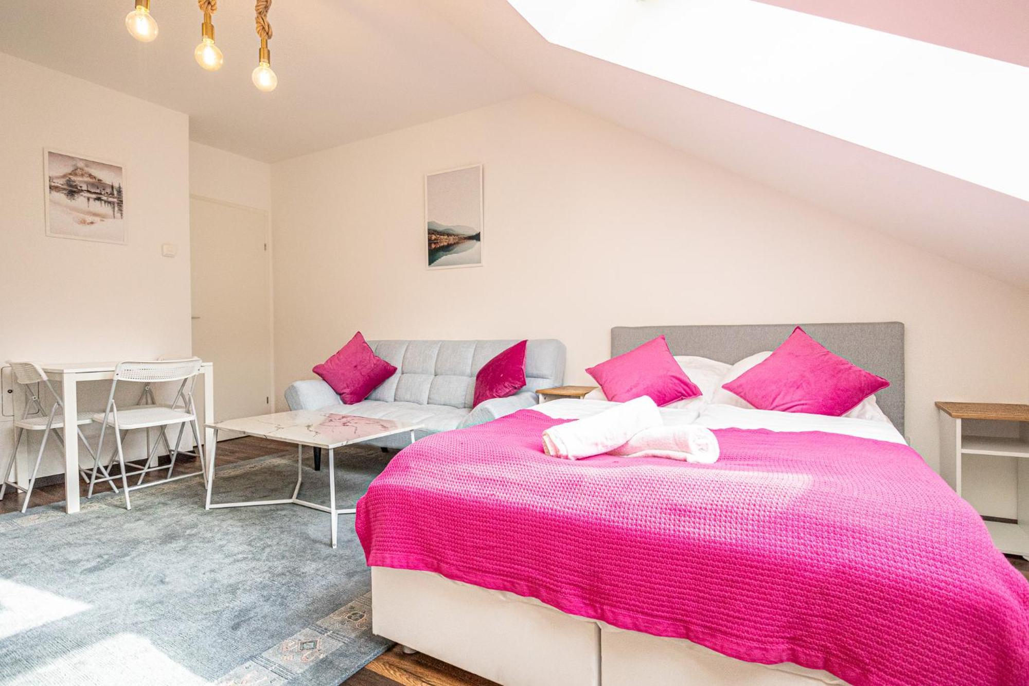 Airy Attic Apt.: Stylish Studio At Penzing Area เวียนนา ภายนอก รูปภาพ